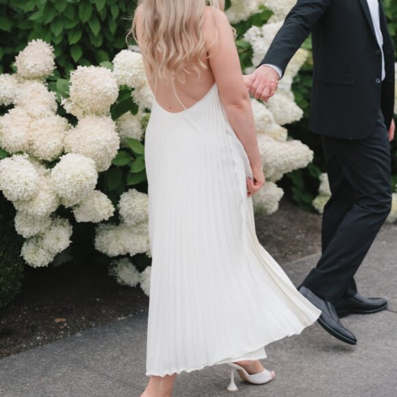 Layla Dress in Ecru - Picture 2 of 3